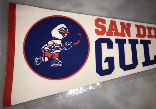 San Diego Gulls Vintage 1960s '66 Logo Hockey Pennant 30" NHL Shakey's pizza - Picture 2 of 6