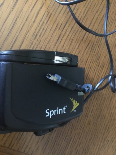 Sprint AC DC Travel Charger Model #: 3GDT-V235 - Photo 2 sur 3