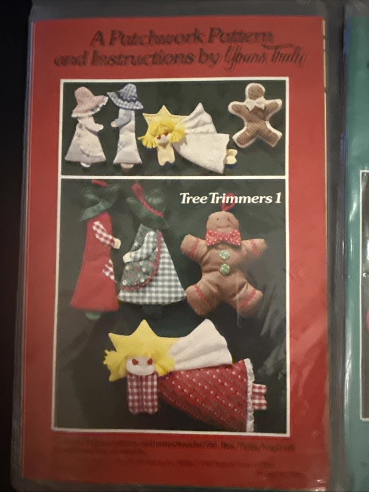 Lot of 5 Patchwork Patterns Christmas Decor/Ornaments Marti Michell/Yours Truly - Image 2 of 4