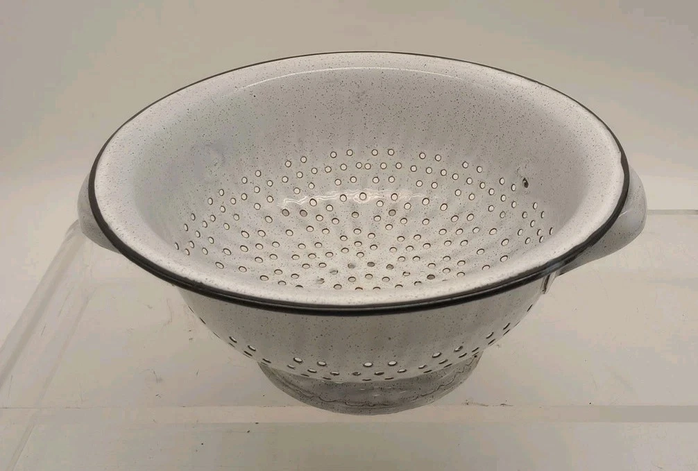 Vintage Enamelware Colander Speckled Gray White Black Rim 10”Diameter Read Look
