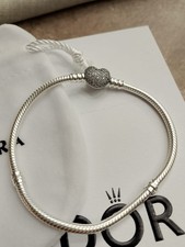Bracciale Pandora Moments Con Chiusura A Cuore Pavé Argento Sterling 925
