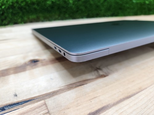 Apple MacBook Pro 2019 A2141 16" Intel Core i7 2,60 GHz 16 Go 512 Go SSD MacOS ~ - Photo 13/21