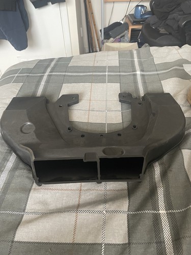 8T0301258 Audi Rs4/5 Air Guide Gearbox Duct Undertray Brand New - Picture 4 of 6