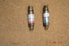 je 1 x Sicherungseinrichtung für Azetylen und Sauerstoff RF 53N