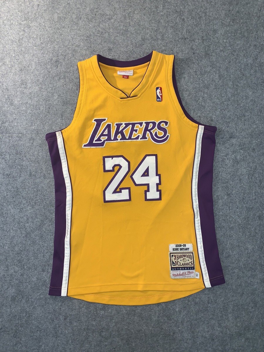 ウェア Mitchell & Ness Lakers Kobe Bryant 44(L) Kobe Bryant Los Angeles Lakers jersey Yellow Large 44