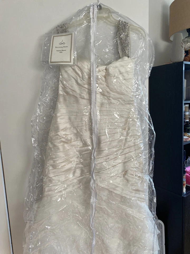 Paloma Blanca Wedding Dress size 12 #4561 Sample dress - Image 4 of 4