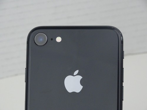 Smartphone Apple iPhone 8 noir en l'état pour pièces ou réparations défectueux - Photo 10 sur 11