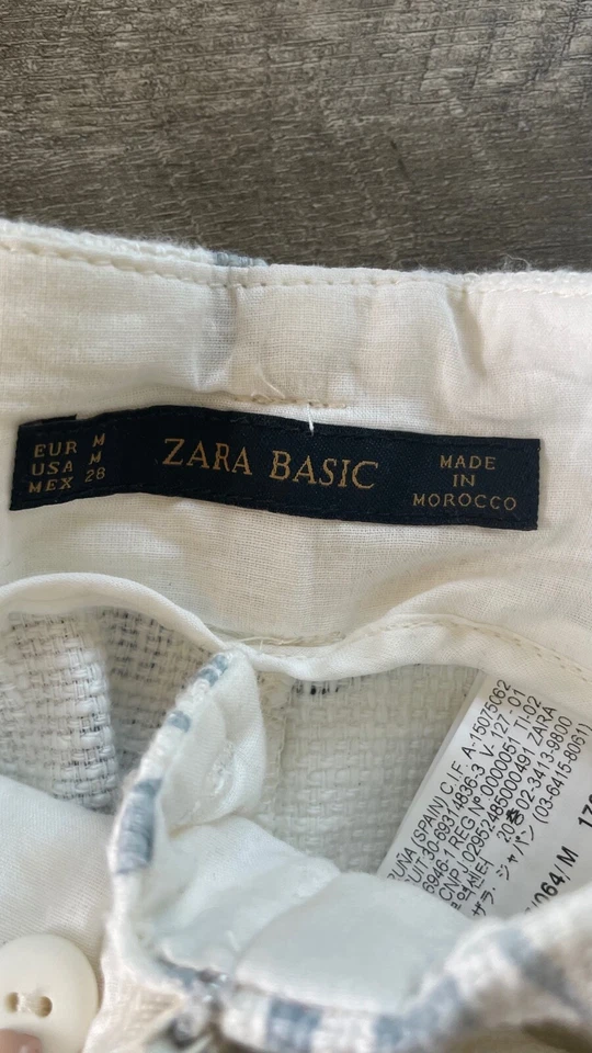 Zara Mujer Cintura Alta, Pantalones Cortos Tela Tweed con Diseño Hoja Palmeras TALLA M  Foto 3 de 3