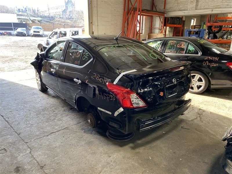 RADIATOR Nissan Versa 13 14 15 16 17 18 19 AT 1277915 Foto 3 de 4