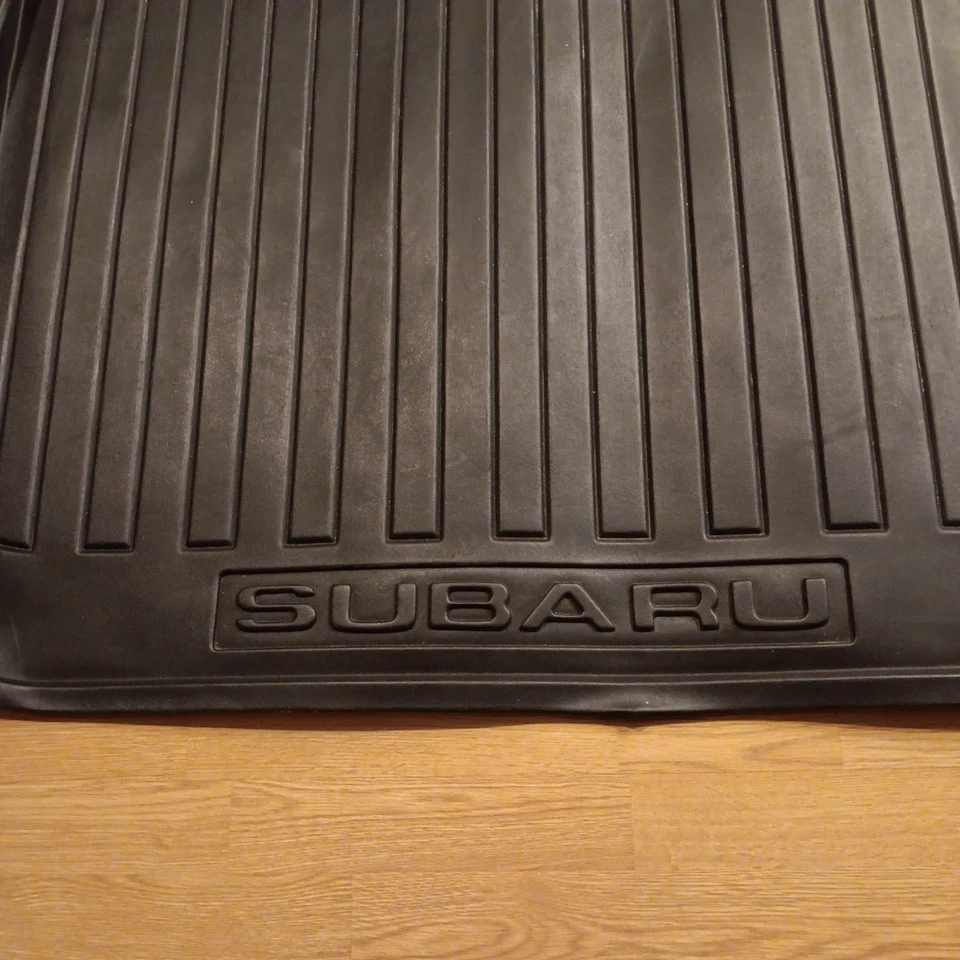 2010 2011 2012 13 2014 Subaru Outback Wagon forro de tapete bandeja de carga traseira preto fabricante de equipamento original - Imagem 4 de 4