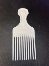 Vintage Goody Hair Pick Crocodile Textured Made In USA Off White Lift Comb 6.5"
