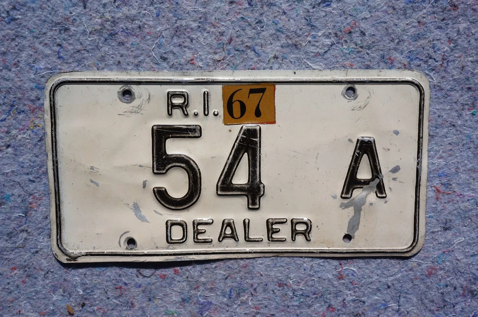 Placa de licença 1967 WESTERLY Rhode Island DEALER - HOXSIE BUICK - - Imagem 4 de 4