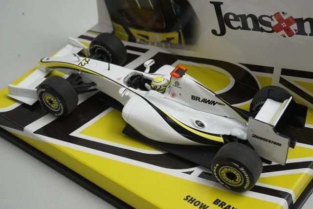 1:43 MINICHAMPS 403090092 Brown GP Show Car 2009 #22 model car - Image 2 of 4