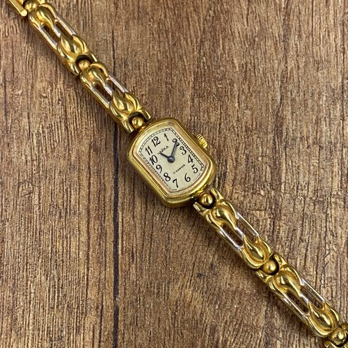 Chaika mechanical 17j cal.1601 vintage womans Soviet Era watch. - Picture 10 of 17