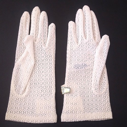 Vintage Dessy White Stretch Lace Gloves Wrist Bows & Buttons 100% Nylon Japan - Picture 5 of 8