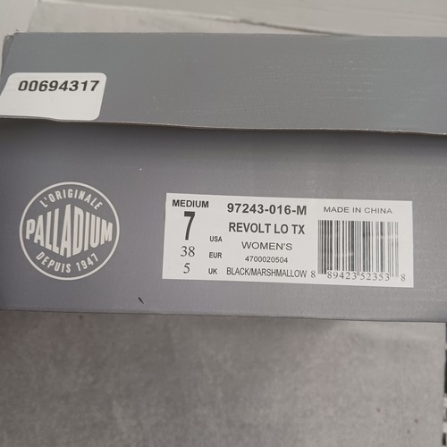 Zapato de plataforma Palladium Revolt LO TX negro/malvavisco para mujer talla 7 M - Imagen 14 de 14