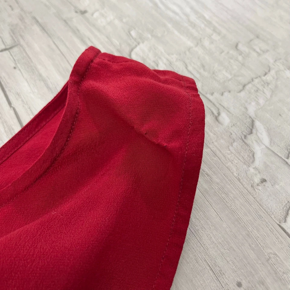 Spenser Jeremy 红色无袖丝绸素色基本款 Staple Flowy 背心上衣衬衫 — 第 4/4 张图片