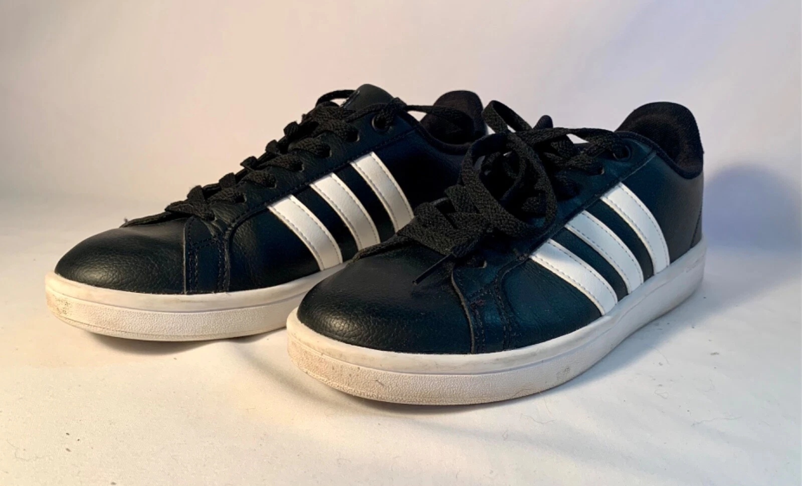 Scarpe da ginnastica Adidas Neo CloudFoam taglia 7 nere in pelle AW4288