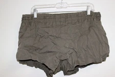 Austrian Army Green Shorts Military PE Shorts With Inner Shorts Size Medium
