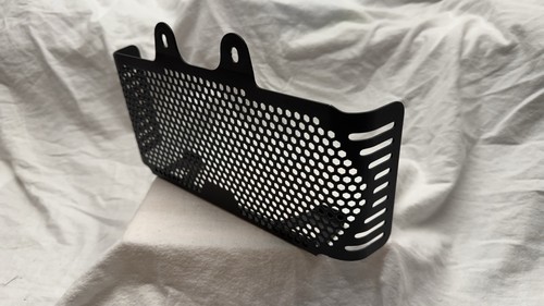 Kühlerschutzgitter für Ölkühler BMW Rnine T Serie