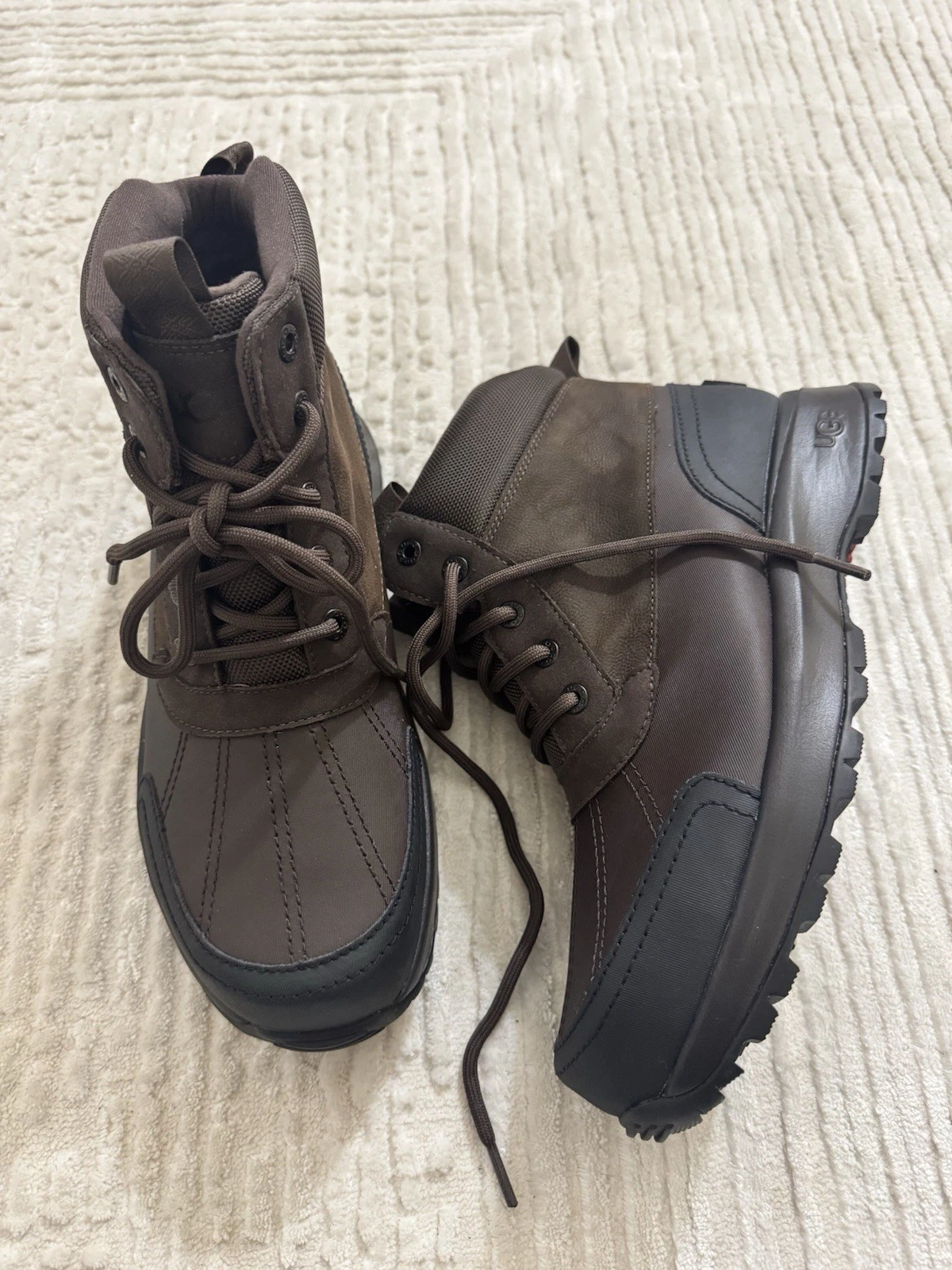 NWOB UGG Men's Emmett Duck Boots in the color Stout Size 10/43 Store Model