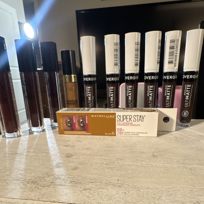 Assorted Long Lasting Makeup Lot: Covergirl Outlast + Maybelline Super Stay.