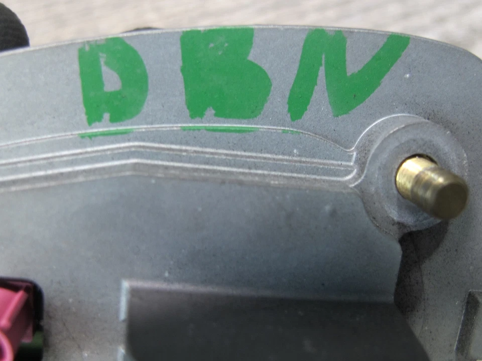 08-13 BMW E88 135i CONVERTIBLE MALETERO TRASERO ALETA DE TIBURÓN ANTENA GRAFITO OEM Foto 3 de 4