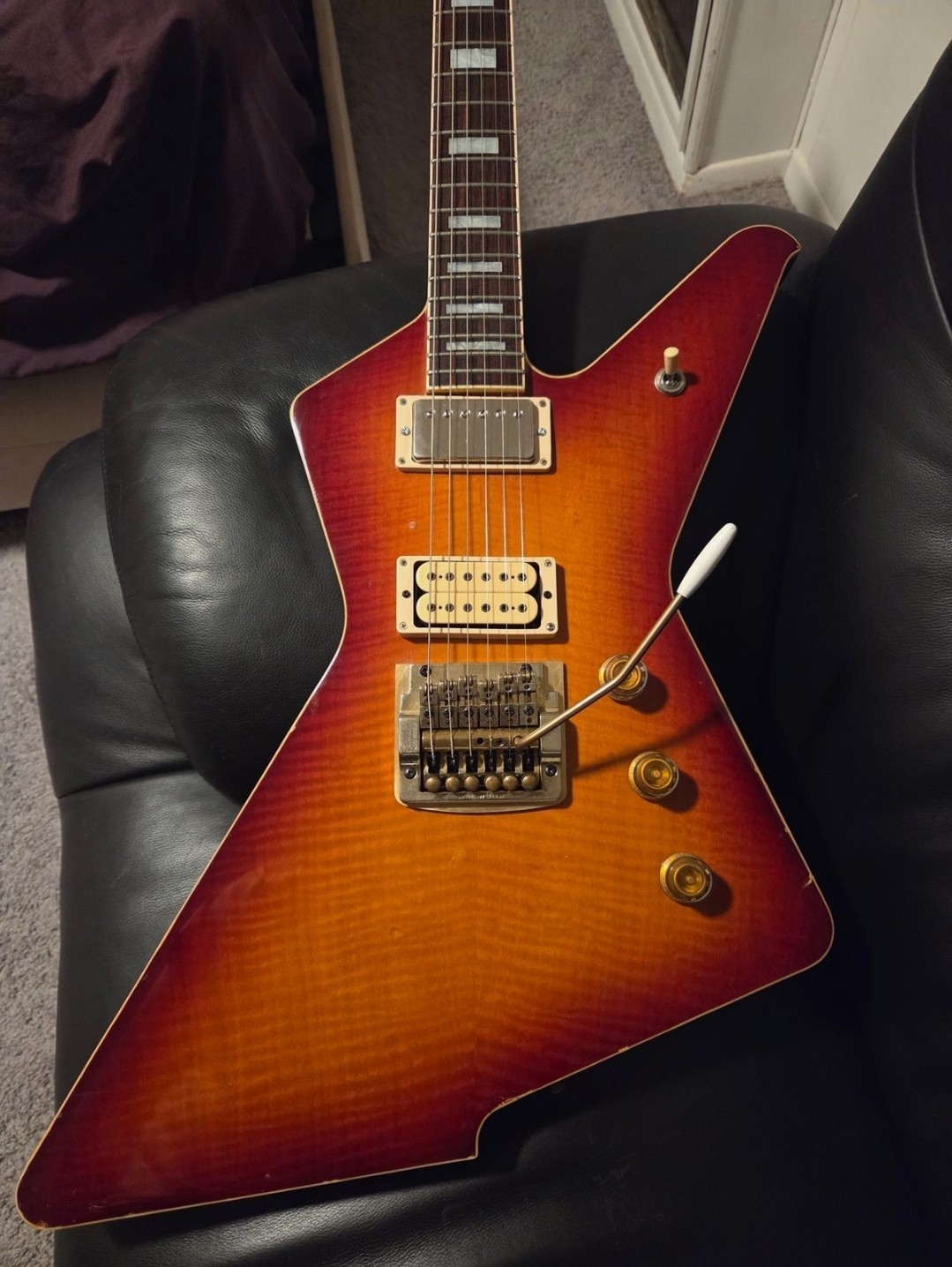 Ibanez DT500-Cherry Sunburst Destroyer 1983 Rare with original leather bag