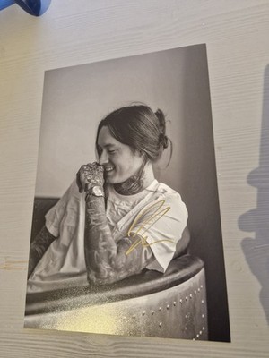 BAD OMENS Noah Sebastian, 20x30cm orig. Autogramm SUPER RARE