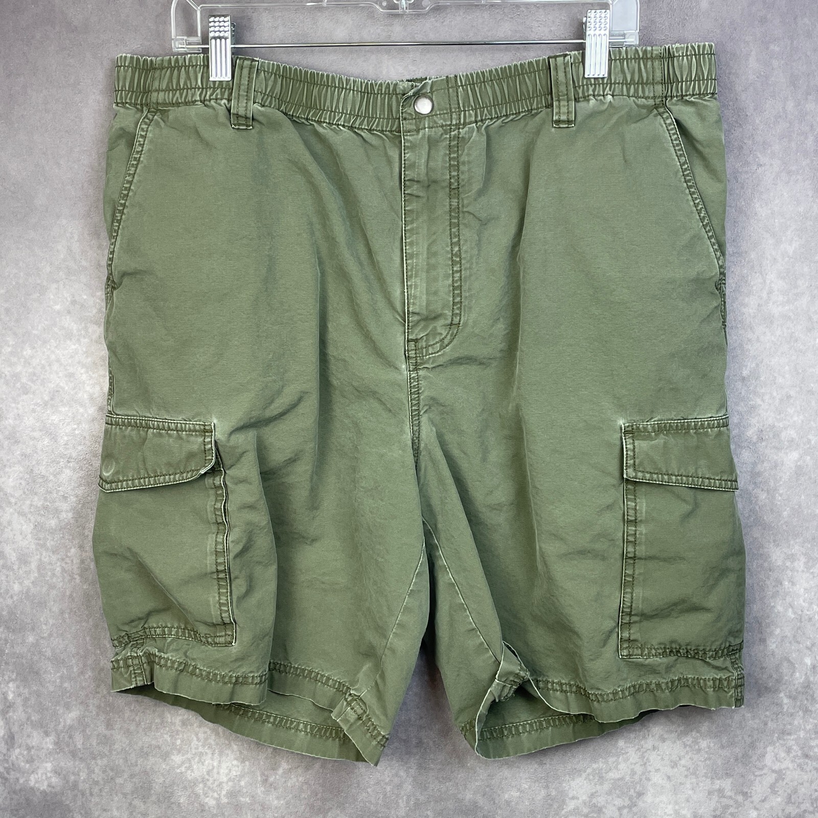 Tommy Bahama Shorts Mens Large Khaki/Tan 100% Cotton Relax Cargo Pockets Hiking