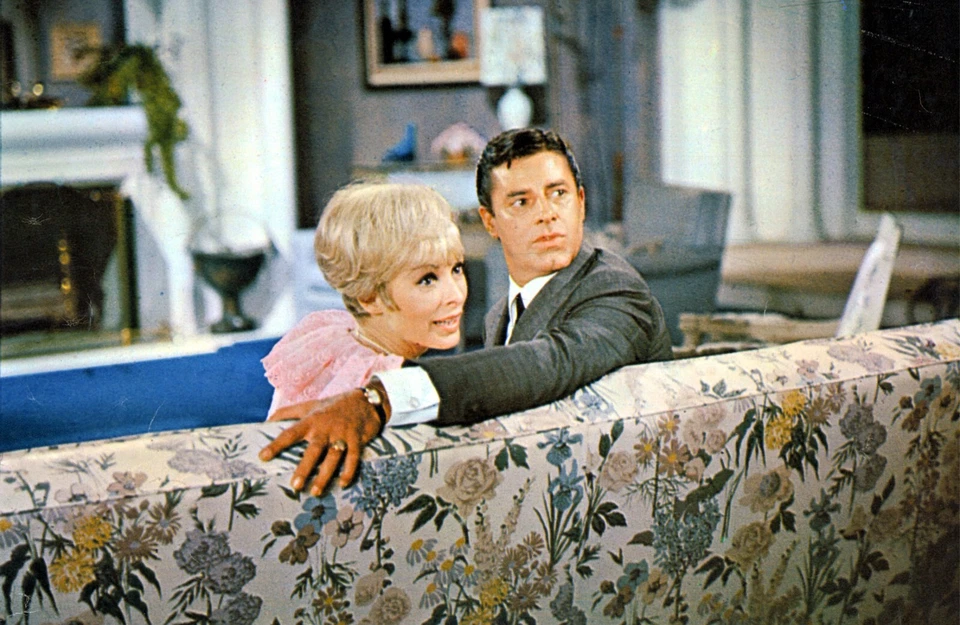 3 ON A COUCH (1966) Jerry Lewis, Janet Leigh - Public Domain Movie DVD NO CASE - Image 3 of 3