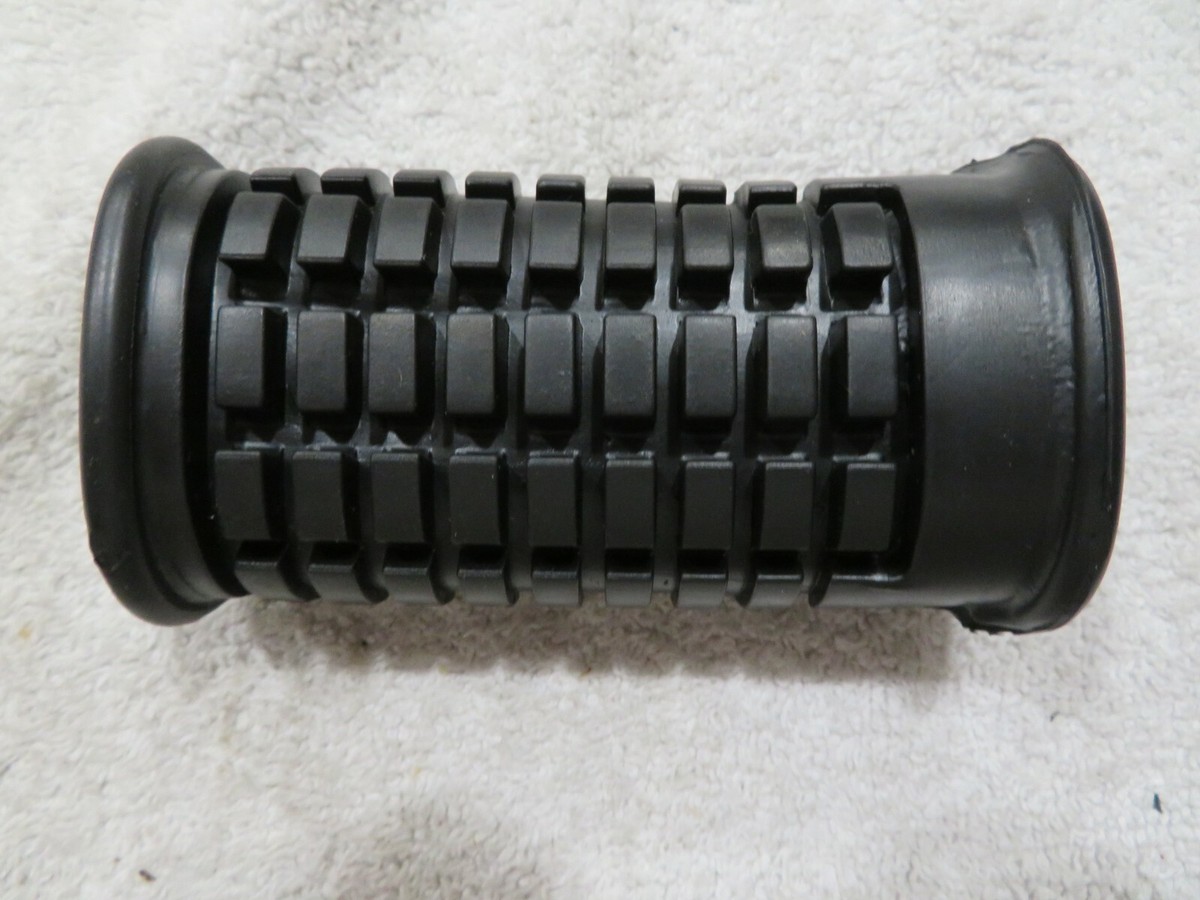 Suzuki NOS GT380 GT550 GT750 1972-1973 Rider Foot Peg Rubber
