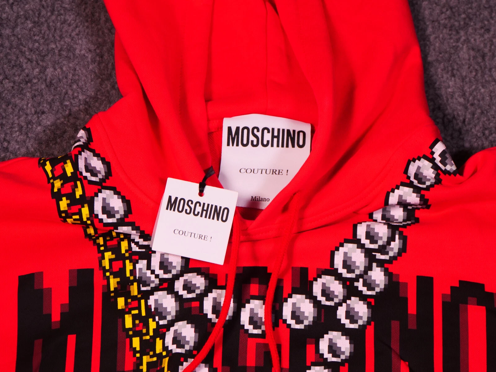Moschino Pixel Capsule abito corto con cappuccio rosso multi taglia 40