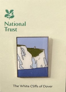 NATIONAL TRUST THE WHITE CLIFFS OF DOVER CHARITY PIN BADGE