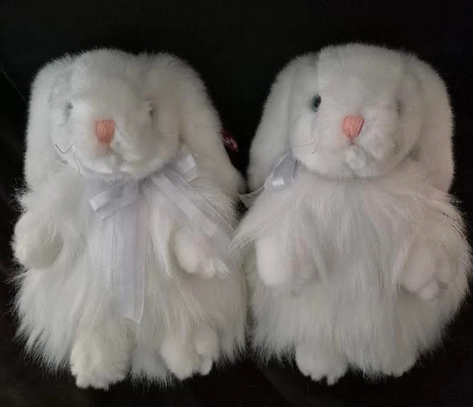 2001 Original Ty Classic- 11 inch Cashmere the White Rabbit, selling as set of 2 - Image 1 of 4