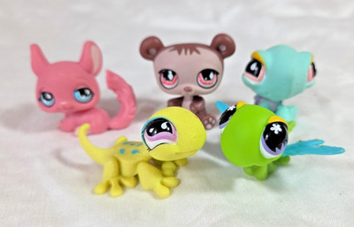 Lot of 5 - Hasbro Littlest Pet Shop Figures - 596 / 601 / 594 / 599 / 598