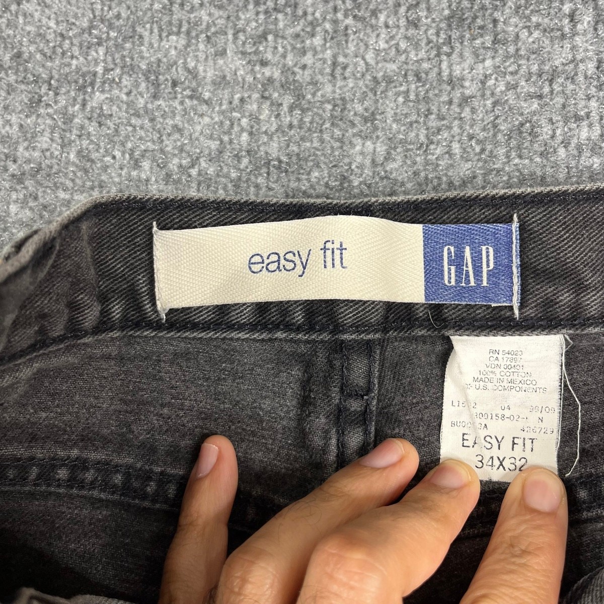 GAP Jeans Mens Size 34x32 Black Easy Fit Straight Leg Casual