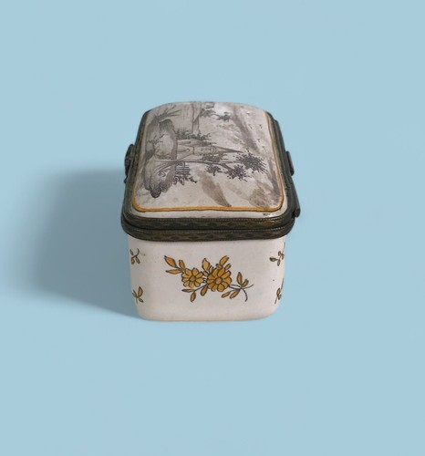Antique French Faience porcelain trinket box with bird - Picture 5 of 8