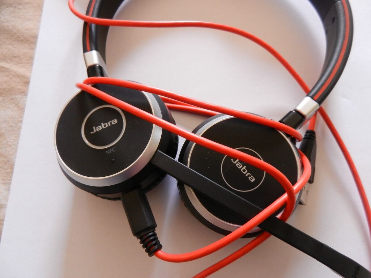 Jabra Evolve 65 Stereo Wireless Headset with Bluetooth and Noise Cancelling Mic Jabra Evolve 65 Stereo Wireless Headset with Bluetooth and Noise Cancelling Mic