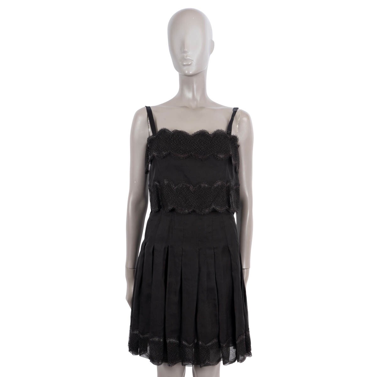 23066 auth CHANEL black silk 2006 06P LUREX LACE TRIM Cocktail Dress 38 S