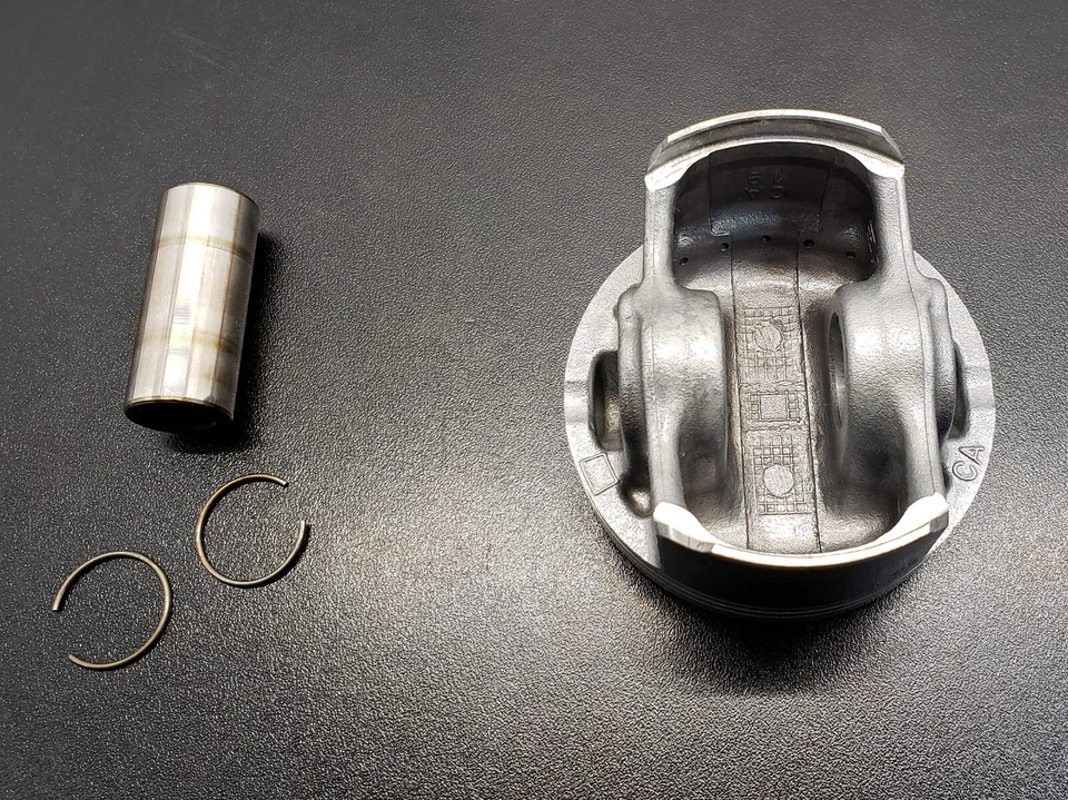 Комплект поршней 2010 - 2011 Honda CR-V K24 B OEM 13020-R40-A00 - Изображение 4 из 4