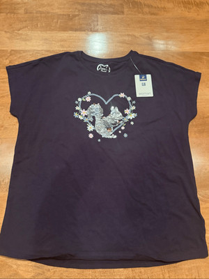 New with tags woman s Tschibo Octoberfest flip sequin tshirt  from Germany size