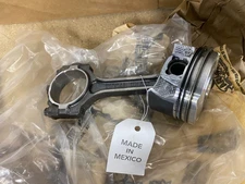 New Genuine GM Engine Piston w/ Connecting Rod Assembly (2016-2020) OEM 12674549
