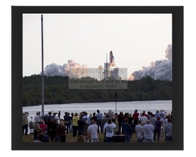 SPACE SHUTTLE ENDEAVOUR LIFTOFF KENNEDY SPACE CENTER MAY 2011 8X10 FRAMED PHOTO