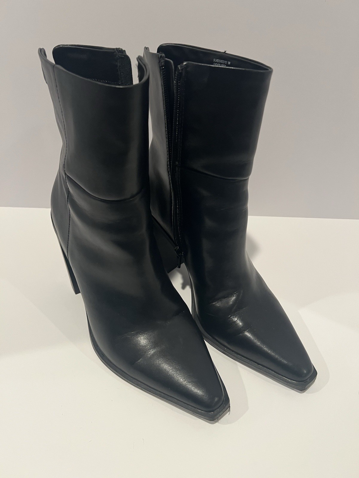 Steve Madden Ankle Boots Womens 9 Black Leather Olga Block Heel Back Zip