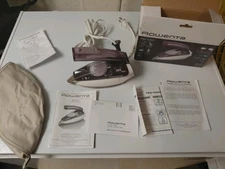 Rowenta First Class Compact Travel Mini Iron 120V-240V Dry/Steam, Excellent! 