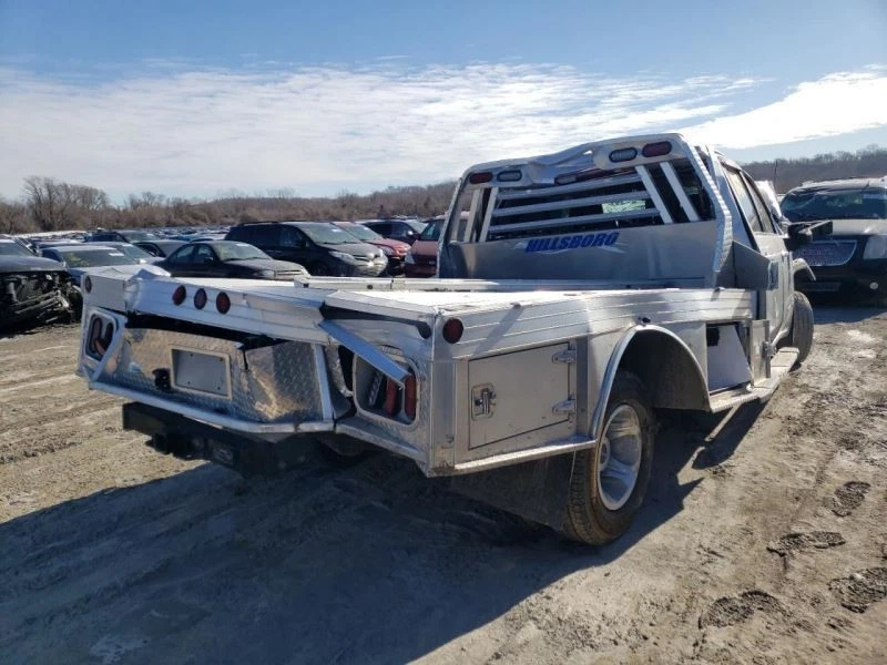 Driver Left Exhaust Manifold Diesel Fits 17-25 SIERRA 2500 PICKUP 729989 - Image 3 of 4