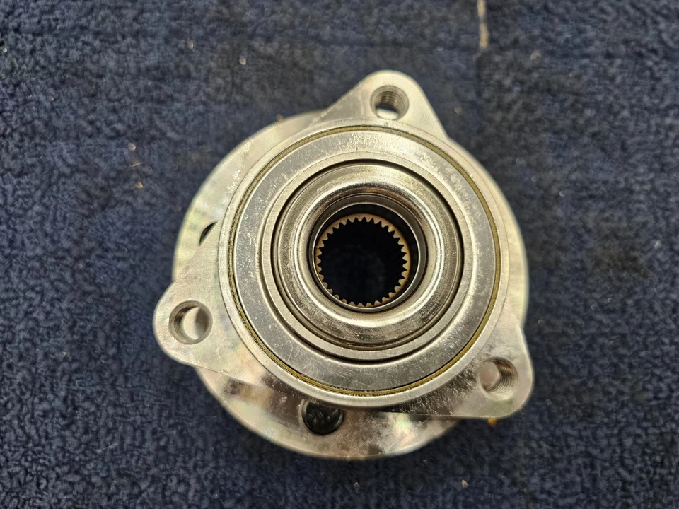 Conjunto de cojinete de rueda y buje Moog 513205 para Chevrolet Cobalt 2010 Foto 2 de 4