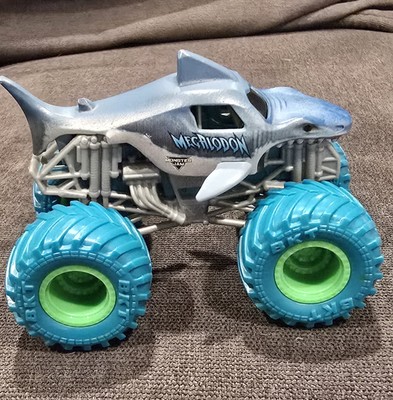 Monster Jam Megalodon Monster Truck 1:64