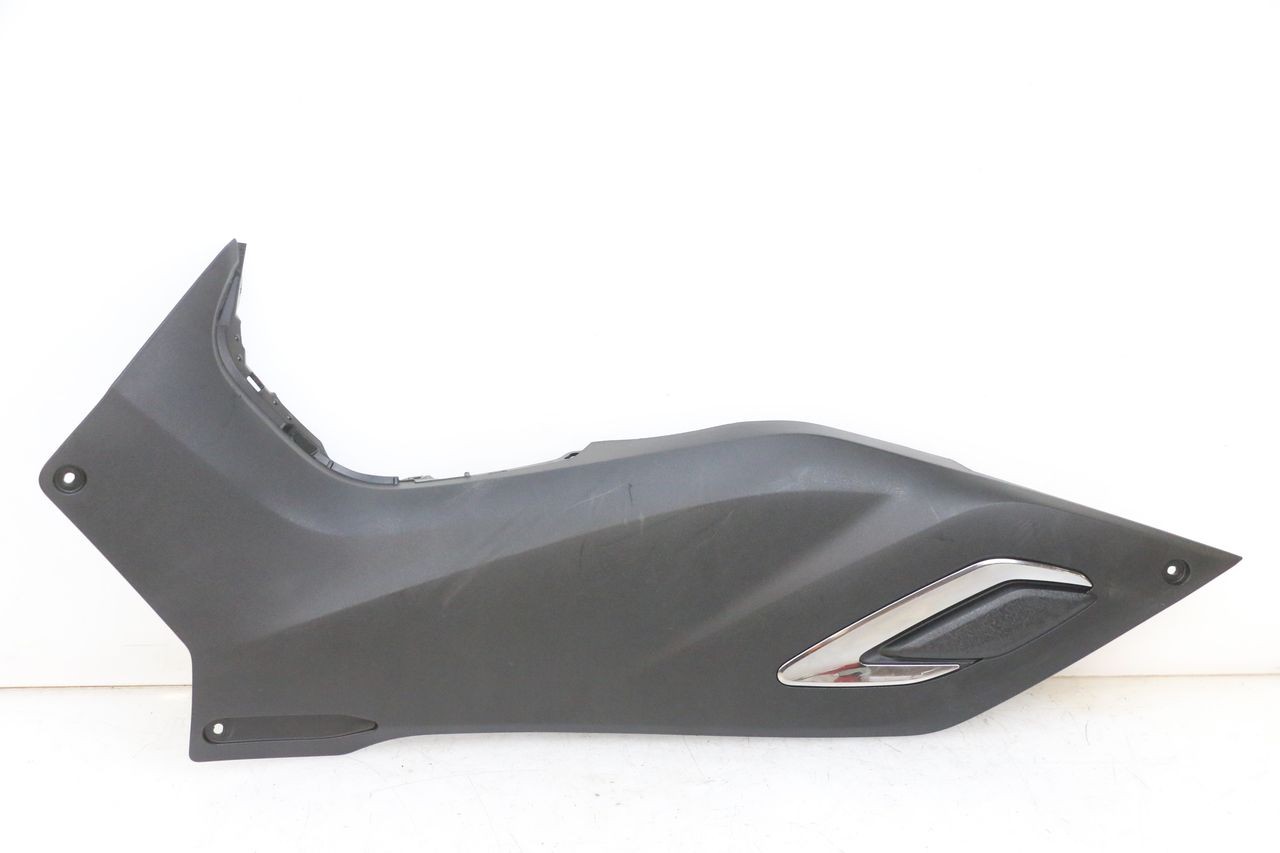 LEFT MIDDLE FLOOR PANEL - YAMAHA TRICITY 300 (2020 - 2024)